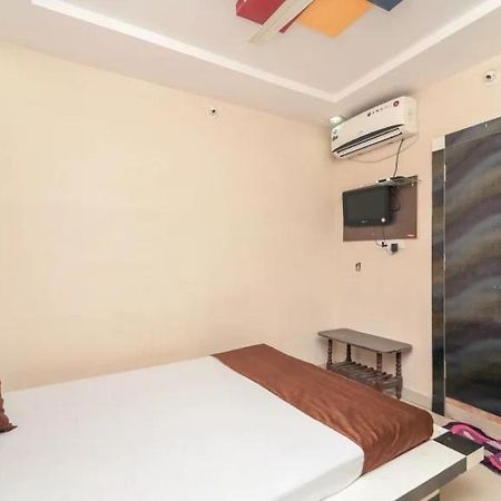 אויאיין Hotel Rameshwaram מראה חיצוני תמונה