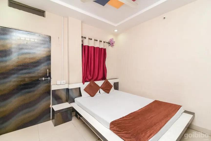 אויאיין Hotel Rameshwaram מראה חיצוני תמונה