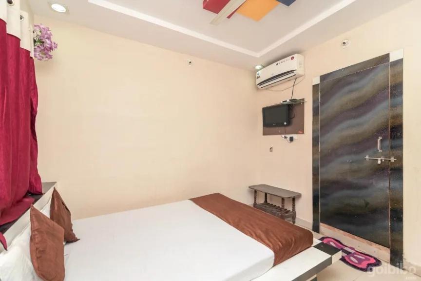אויאיין Hotel Rameshwaram מראה חיצוני תמונה